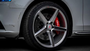 kaufen TEI Racing Bbk 6 Kolbenhalter Große Bremssatz für Audi A4L A6L mit 355*32mm Rotorring Online-Herstellung