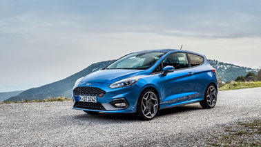 kaufen Vier Kolben-BBK für Ford Fiesta ST ST180 Großbremsgerät mit Bohr- / Schlitz- / Bohr- und Schlitzscheiben Online-Herstellung