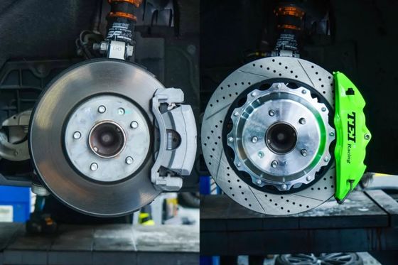 Große Bremse Kit Front 18 Kolben-Tasterzirkel-355X28mm gekerbter Disketten-Rotor des Zoll-Rad-4 für CADILLAC CT4 CT5 CT6 2019-2020